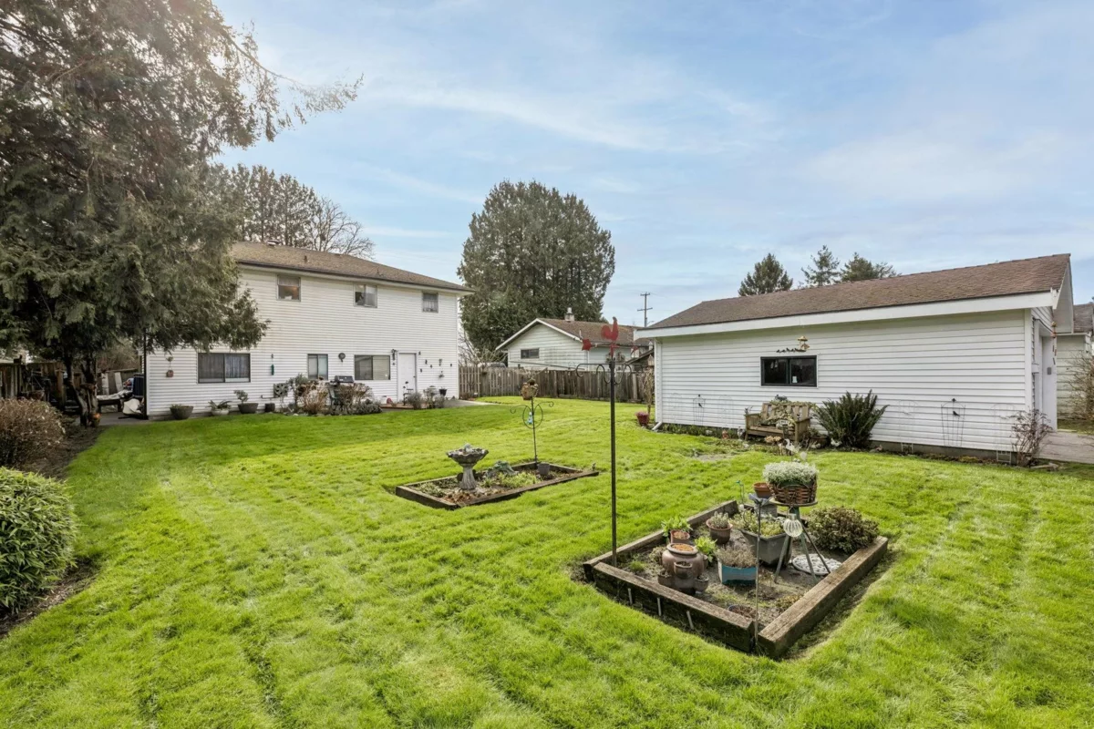 Swimming Pool Photo of 17311 Westminster Highway, Richmond, BC