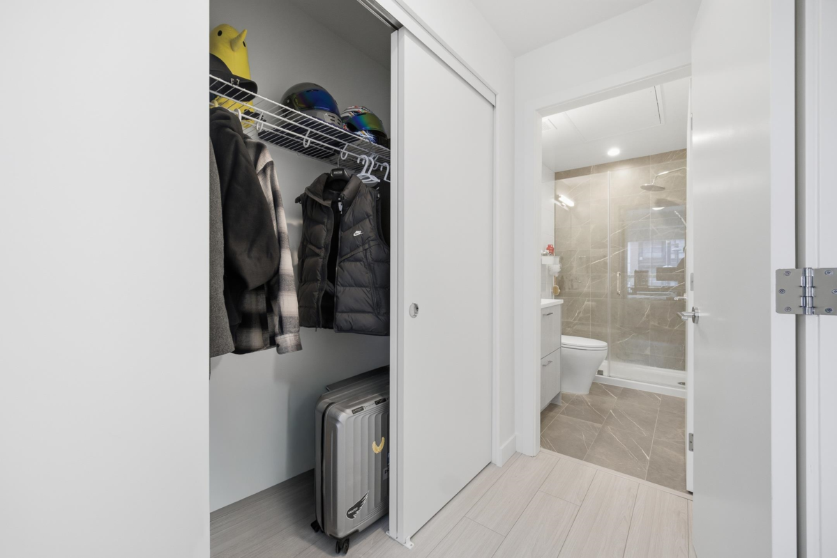 Basement Recreation Room Photo of 225 10777 138 Street, Surrey, BC