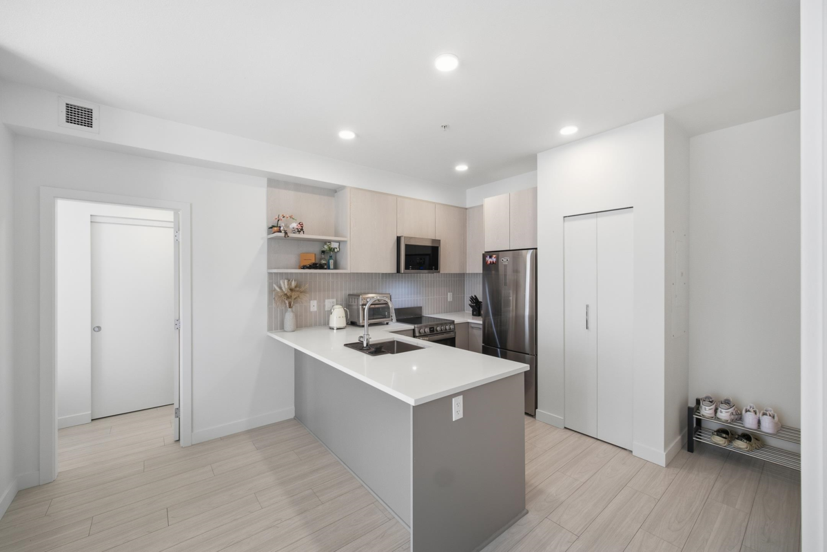 Kitchen Island Photo of 225 10777 138 Street, Surrey, BC