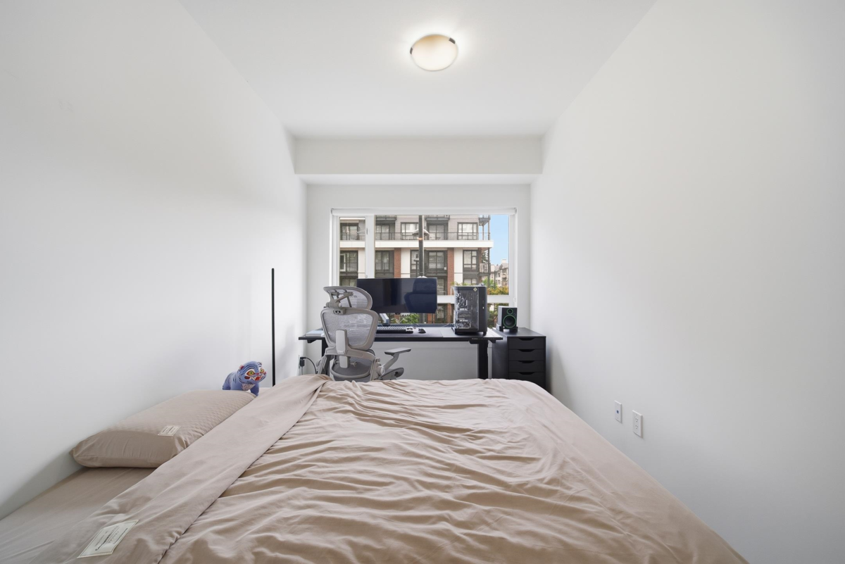 Powder Room Photo of 225 10777 138 Street, Surrey, BC