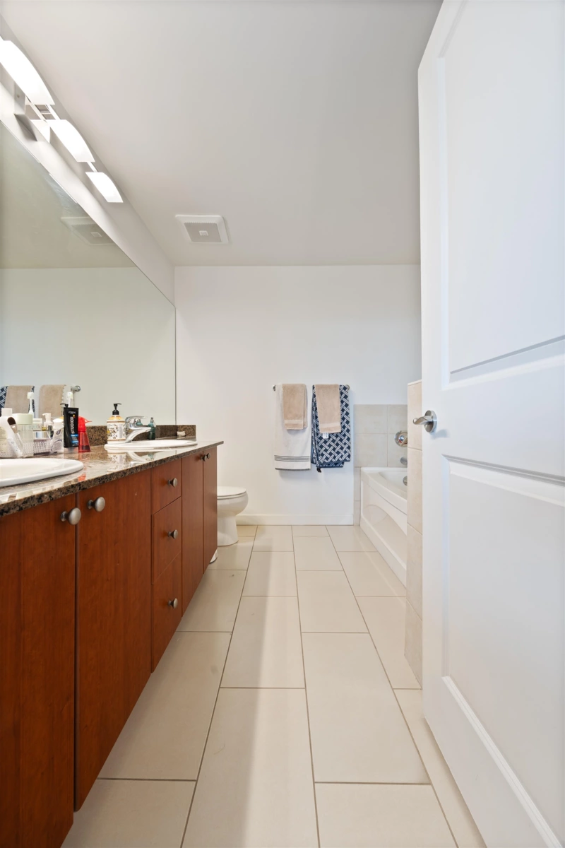 Basement Recreation Room Photo of 1703 15 E Royal Avenue, New Westminster, BC