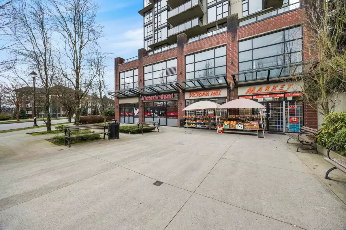 Kitchen Photo of 1703 15 E Royal Avenue, New Westminster, BC