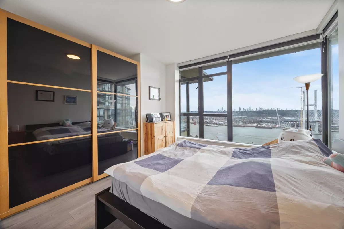 Office / Den Photo of 1703 15 E Royal Avenue, New Westminster, BC