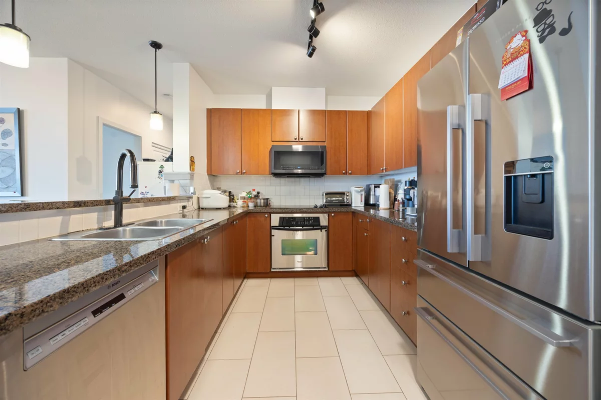 Primary Bedroom Photo of 1703 15 E Royal Avenue, New Westminster, BC