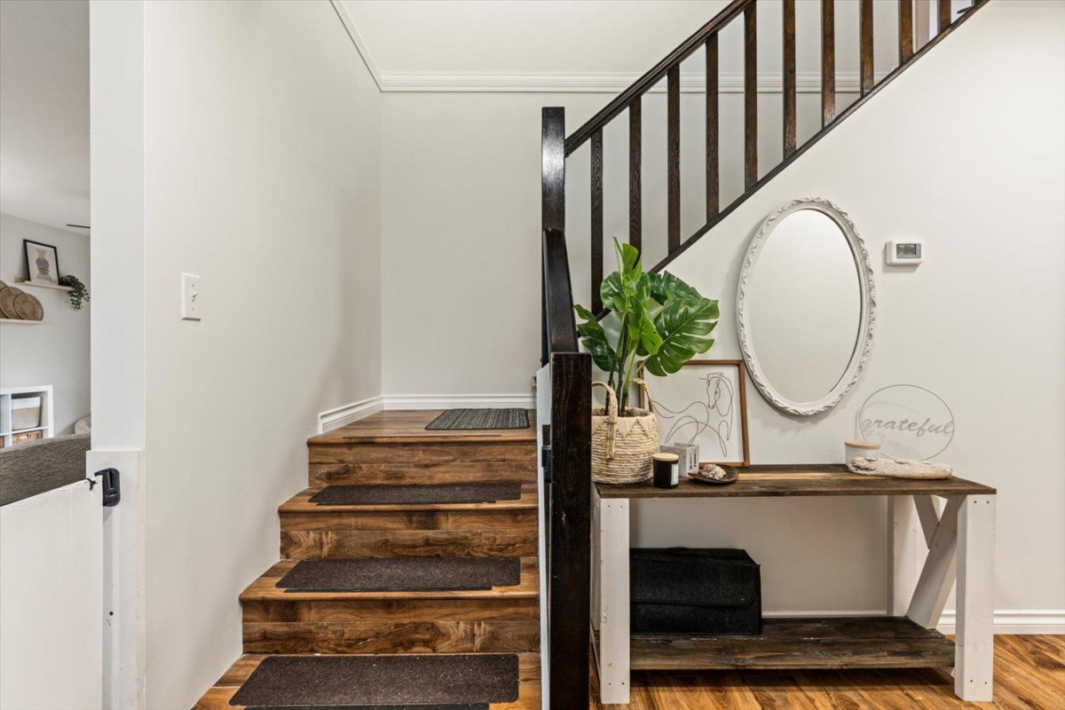 Dining Area Photo of 45818 Thomas Road, Chilliwack, BC