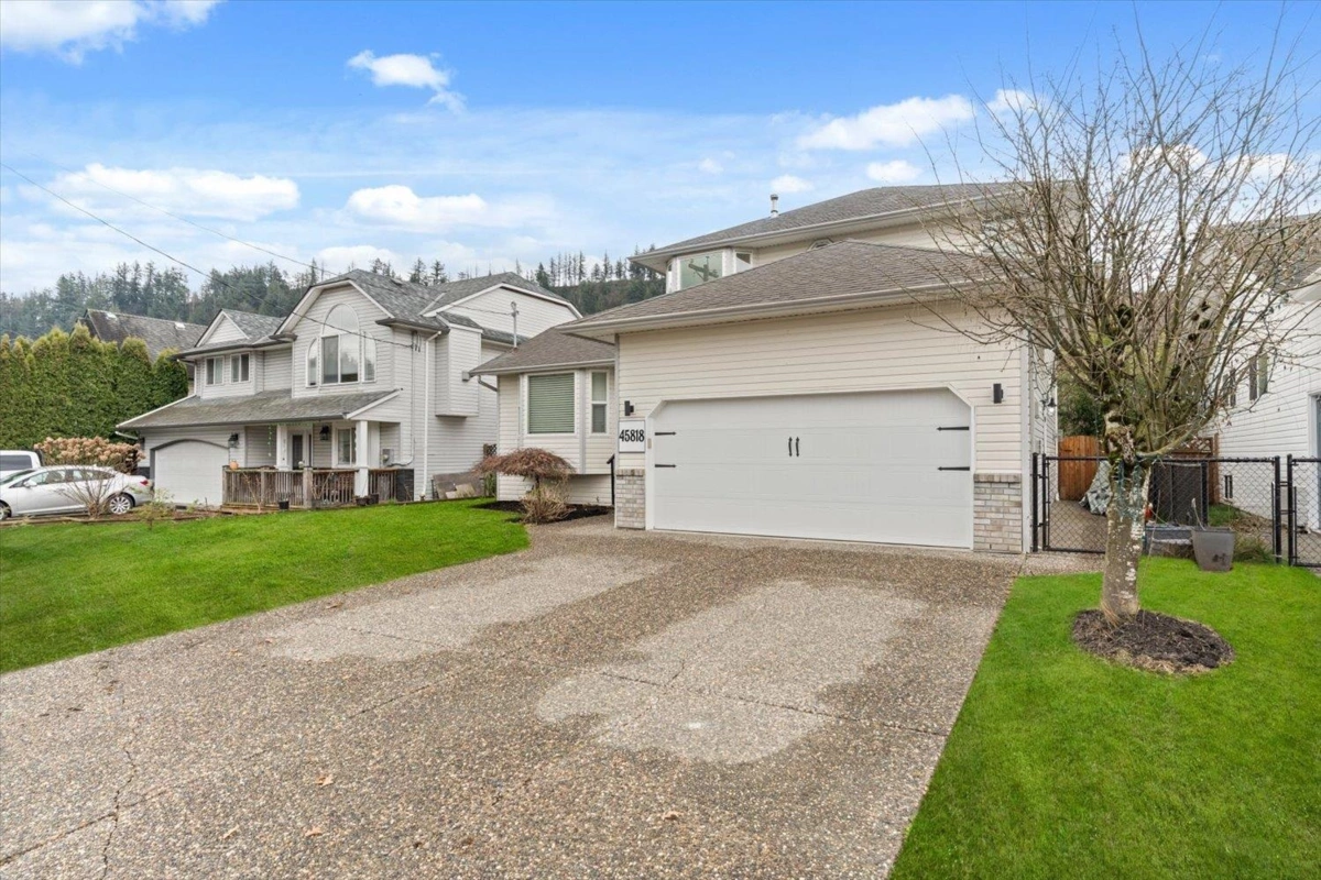 Exterior Rear Photo of 45818 Thomas Road, Chilliwack, BC