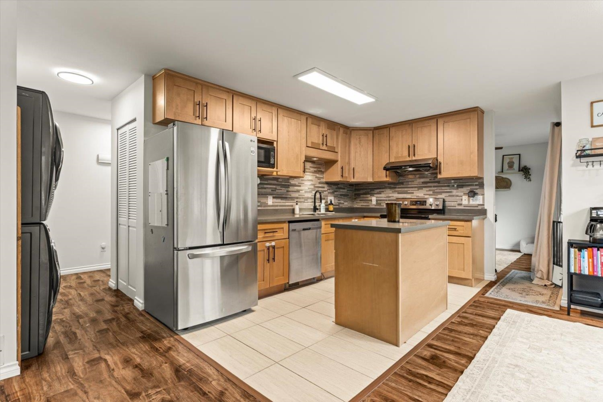 Kitchen Photo of 45818 Thomas Road, Chilliwack, BC