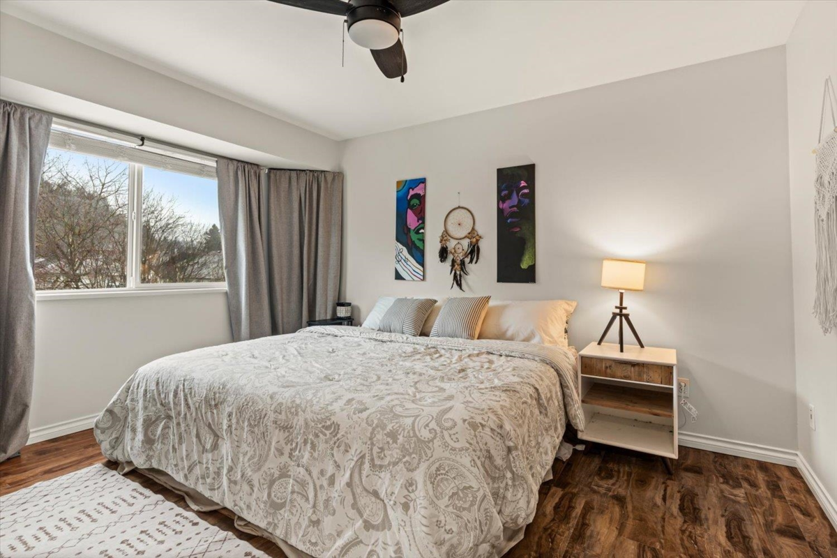 Laundry Room Photo of 45818 Thomas Road, Chilliwack, BC