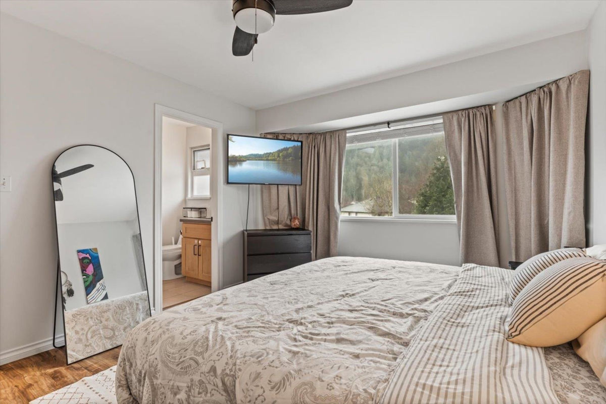 Mudroom Photo of 45818 Thomas Road, Chilliwack, BC