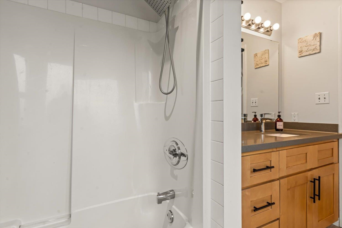 Outdoor Deck Photo of 45818 Thomas Road, Chilliwack, BC