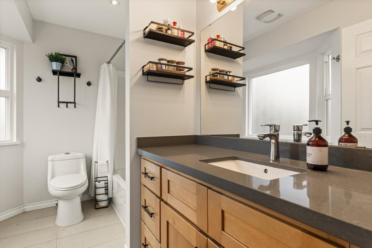 Outdoor Patio Photo of 45818 Thomas Road, Chilliwack, BC