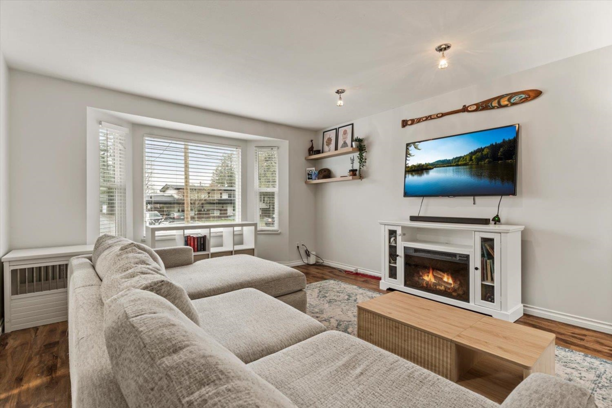 Powder Room Photo of 45818 Thomas Road, Chilliwack, BC