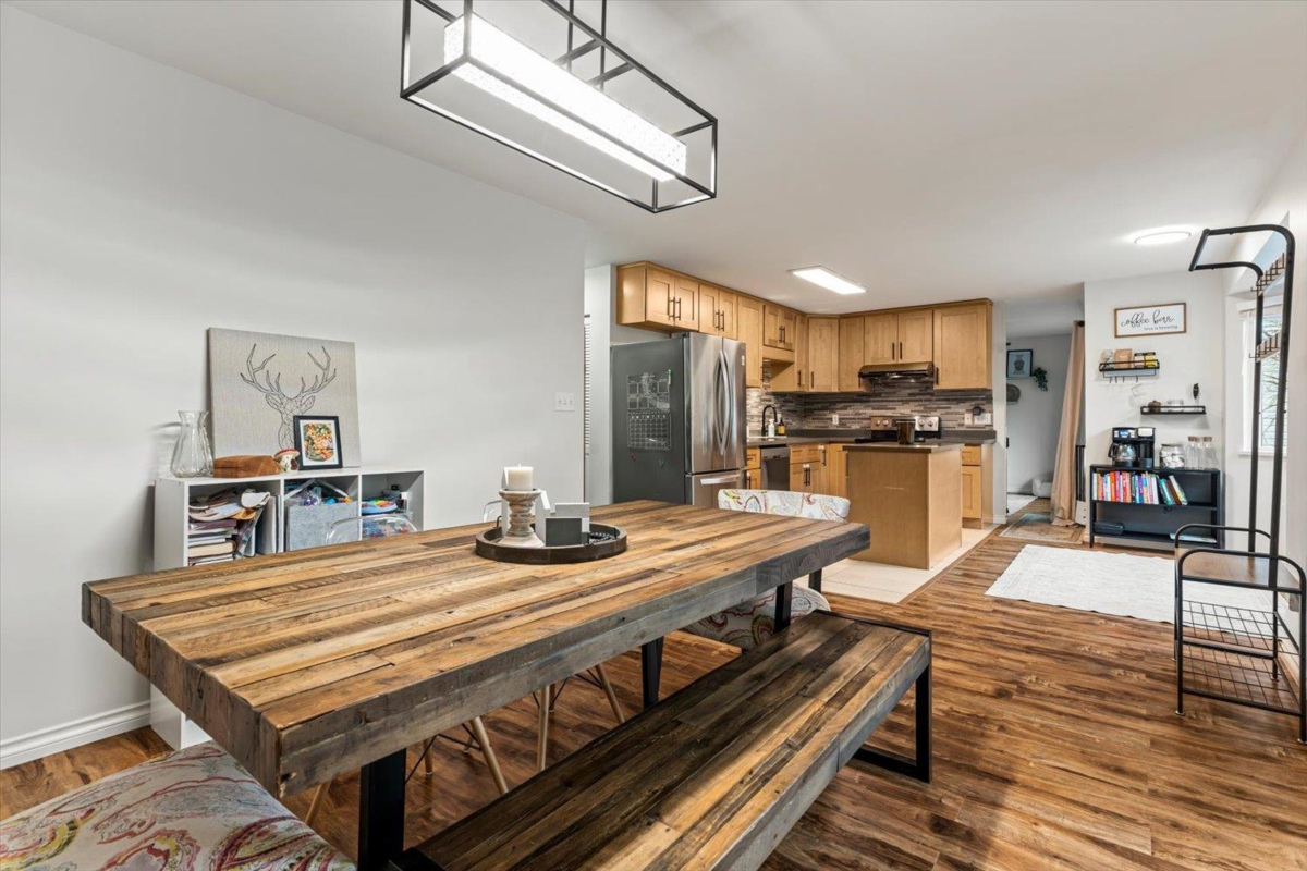 Primary Bathroom Photo of 45818 Thomas Road, Chilliwack, BC