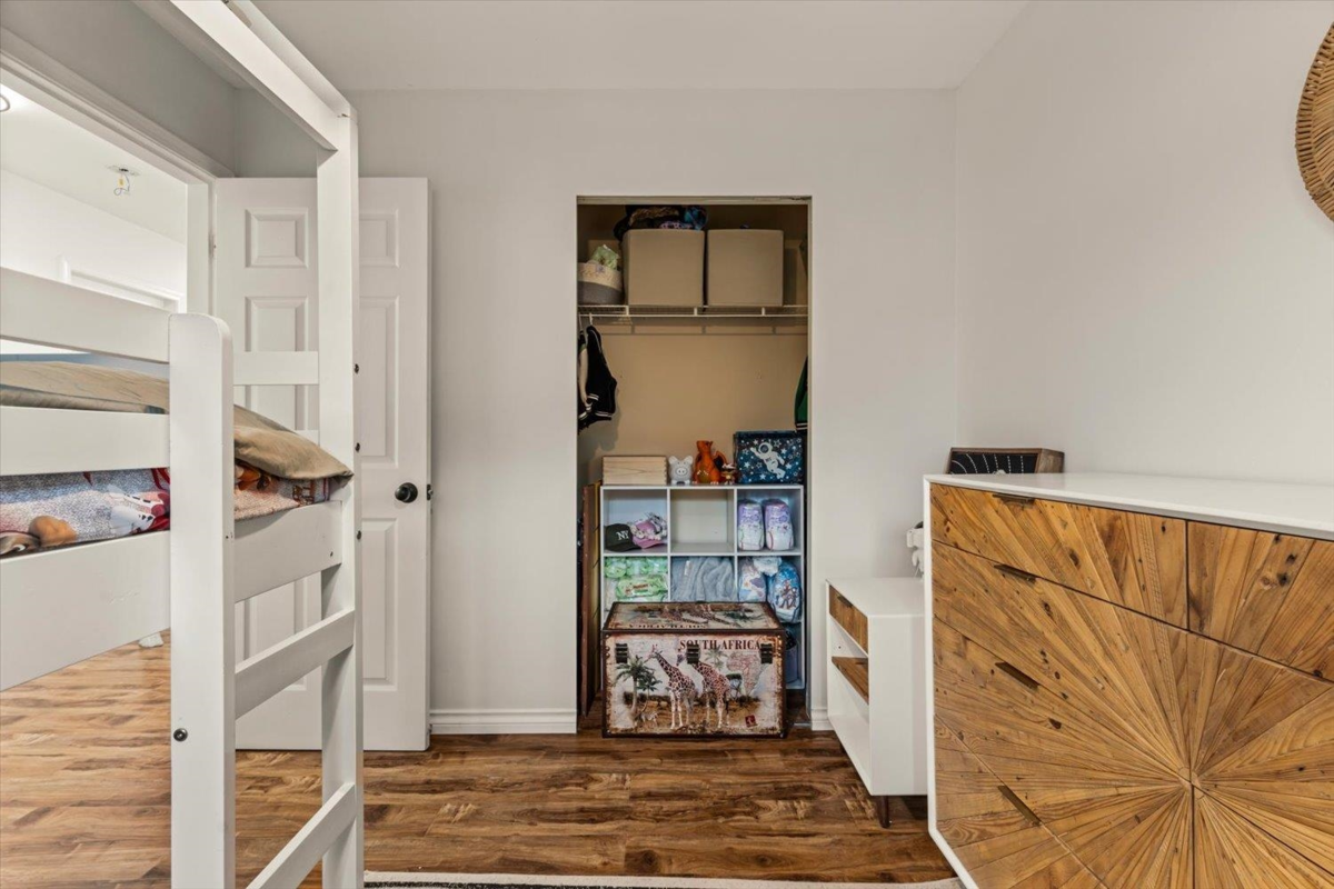 Staircase Photo of 45818 Thomas Road, Chilliwack, BC