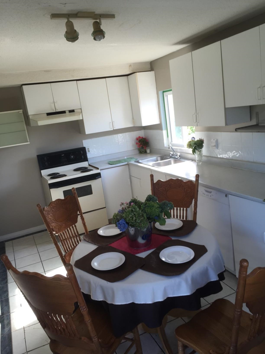 Family Room Photo of 301 E 41st Avenue, Vancouver, BC