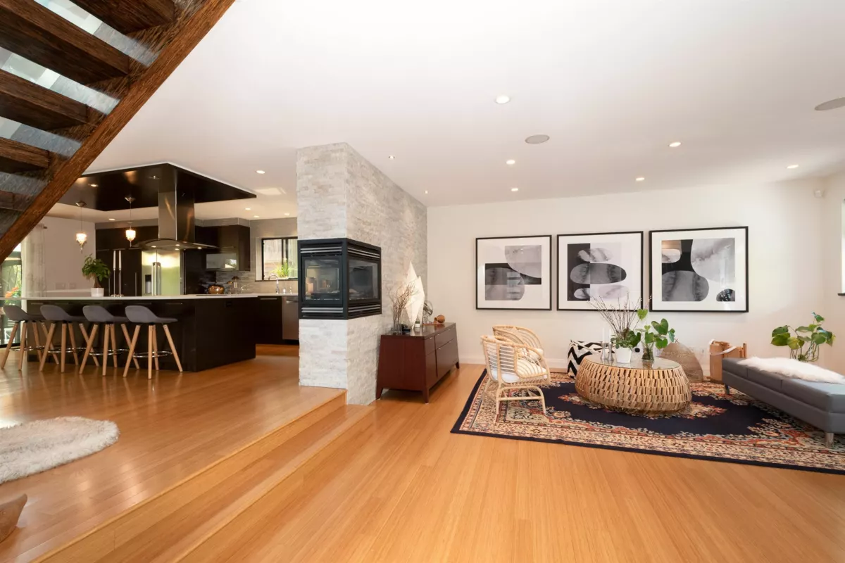 Kitchen Island Photo of 1930 Panorama Drive, North Vancouver, BC