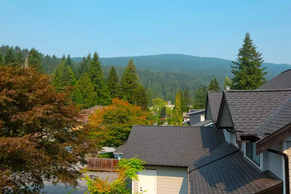 Living Room Photo of 1930 Panorama Drive, North Vancouver, BC