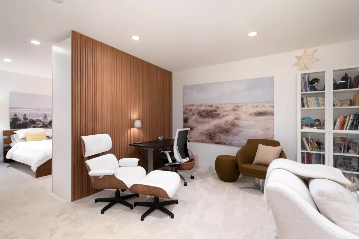 Swimming Pool Photo of 1930 Panorama Drive, North Vancouver, BC