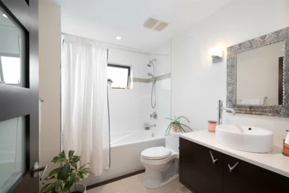 Guest Bathroom Photo of 1930 Panorama Drive, North Vancouver, BC