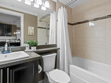 Walk-In Closet Photo of 514 32445 Simon Avenue, Abbotsford, BC