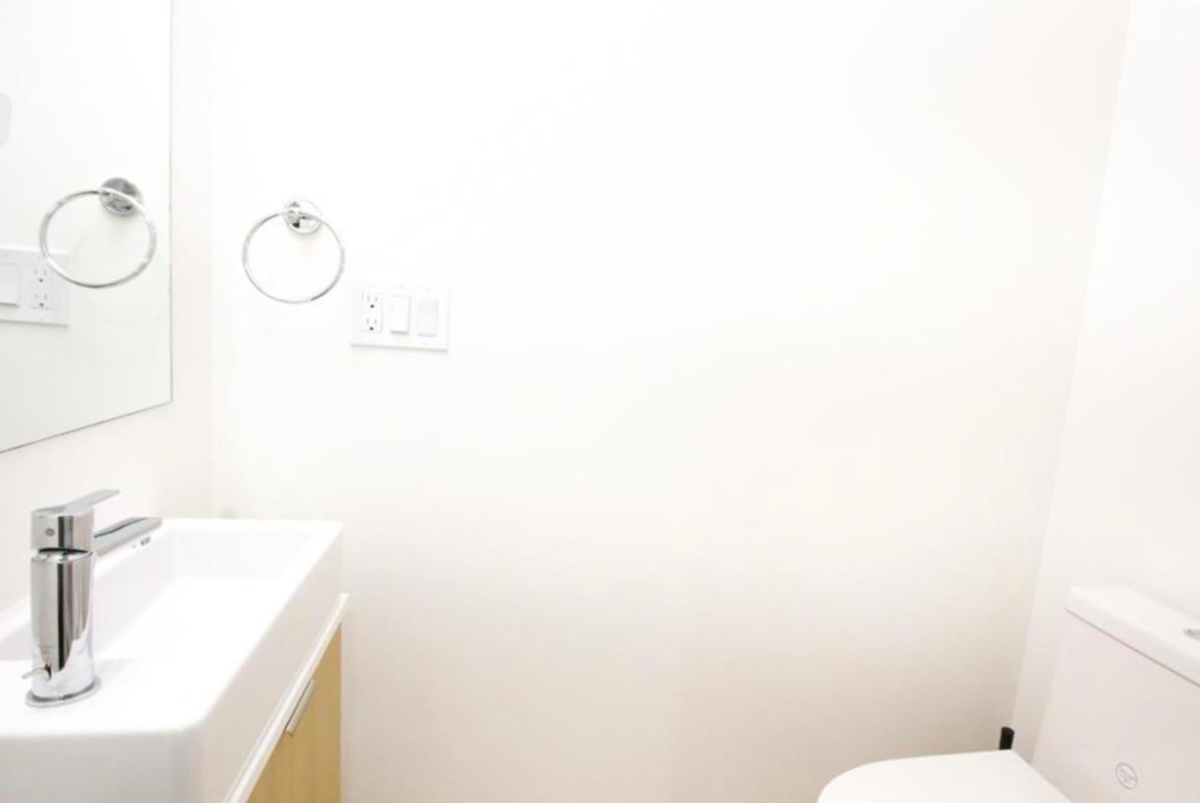 Kitchen Island Photo of 202 381 Clayton Street, Coquitlam, BC