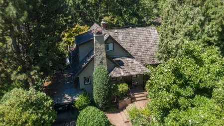 Outdoor Kitchen Photo of 6137 Mccleery Street, Vancouver, BC