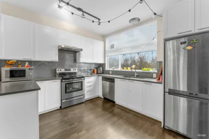 Kitchen Island Photo of 163 2228 162 Street, Surrey, BC