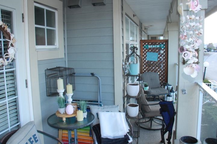 Dining Area Photo of 205 15621 Marine Drive, White Rock, BC