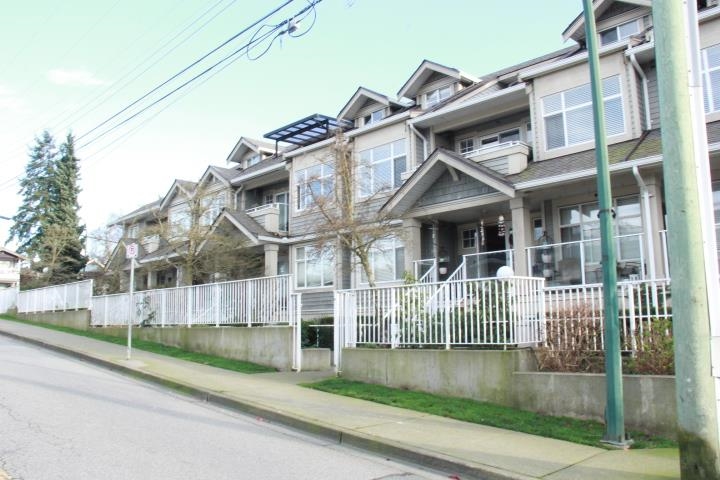 Family Room Photo of 205 15621 Marine Drive, White Rock, BC