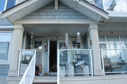 205 15621 Marine Drive, White Rock, BC, White Rock — Apartment/Condo for sale