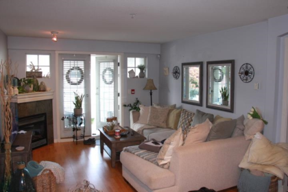 Guest Bathroom Photo of 205 15621 Marine Drive, White Rock, BC