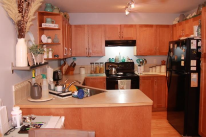 Laundry Room Photo of 205 15621 Marine Drive, White Rock, BC