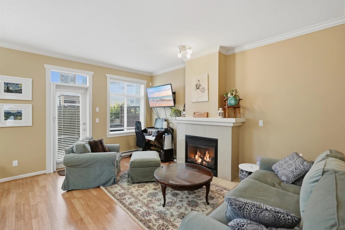 Dining Area Photo of 7 4910 Central Avenue, Delta, BC