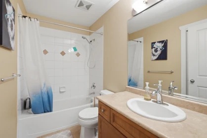 Guest Bathroom Photo of 7 4910 Central Avenue, Delta, BC