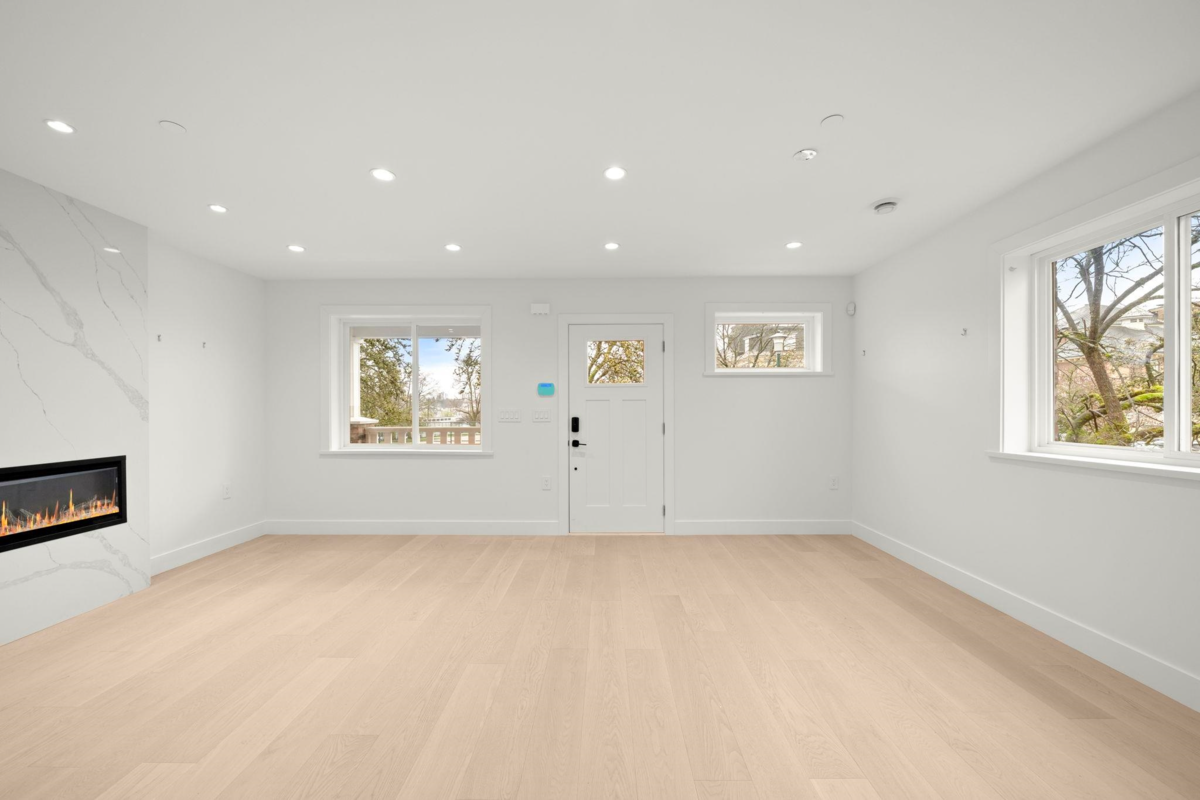 Dining Area Photo of 1161 Keefer Street, Vancouver, BC