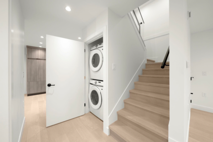 Kitchen Island Photo of 1161 Keefer Street, Vancouver, BC