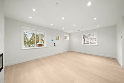 Kitchen Photo of 1161 Keefer Street, Vancouver, BC