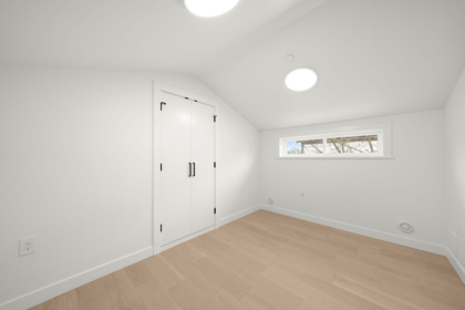 Powder Room Photo of 1161 Keefer Street, Vancouver, BC