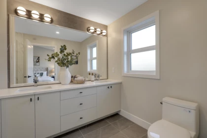 Entry Foyer Photo of 7760 196 Street, Langley, BC