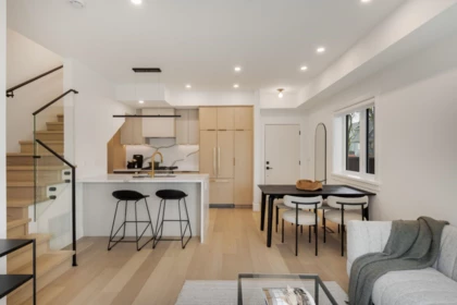 Kitchen Island Photo of 1 550 Kaslo Street, Vancouver, BC