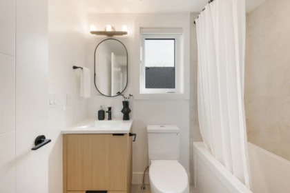 Mudroom Photo of 1 550 Kaslo Street, Vancouver, BC