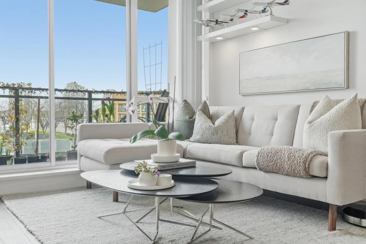 Family Room Photo of 1707 1082 Seymour Street, Vancouver, BC