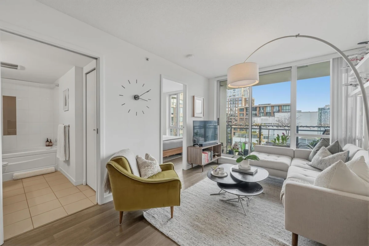 Living Room Photo of 1707 1082 Seymour Street, Vancouver, BC