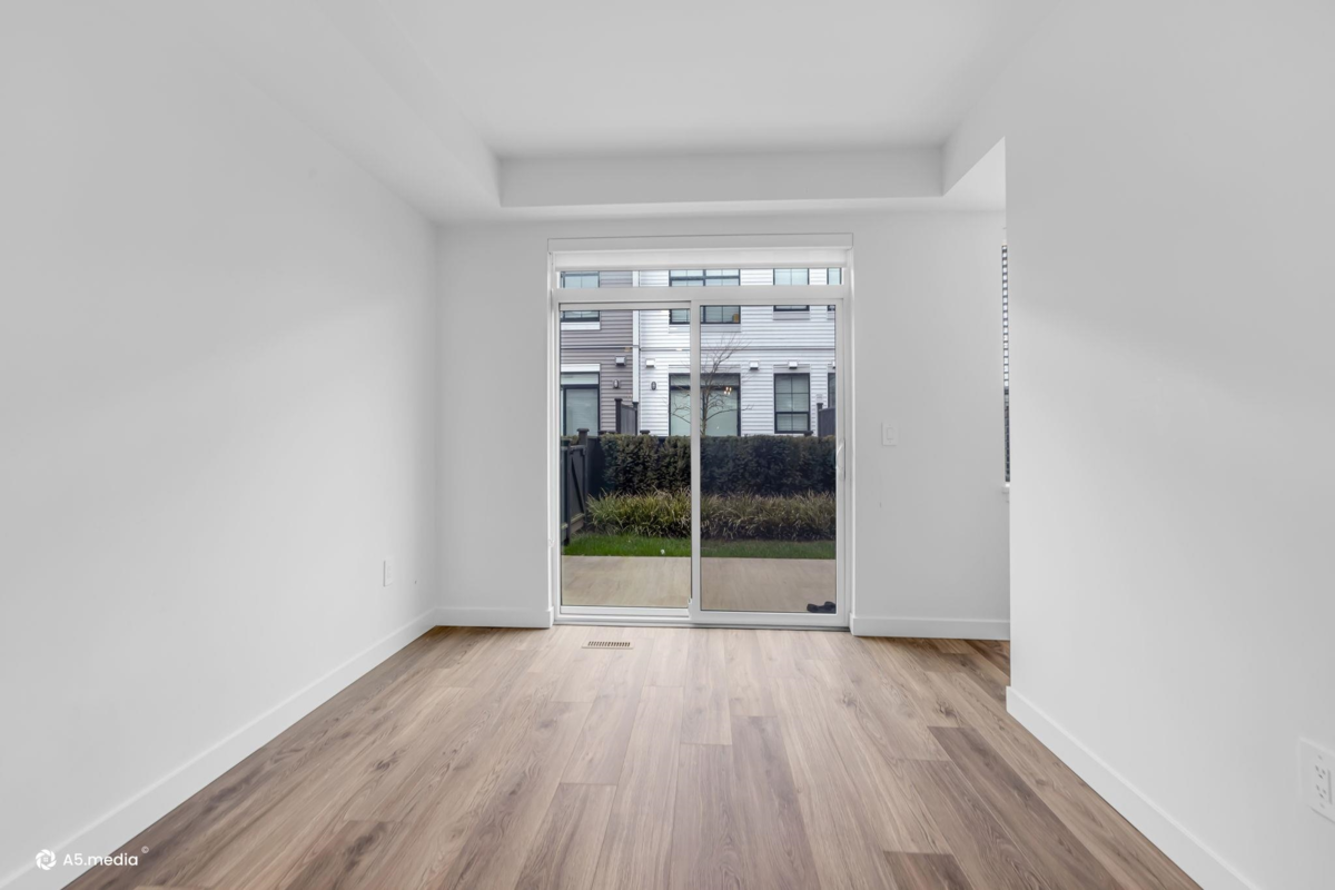 Family Room Photo of 49 2774 Motrose Avenue, Abbotsford, BC
