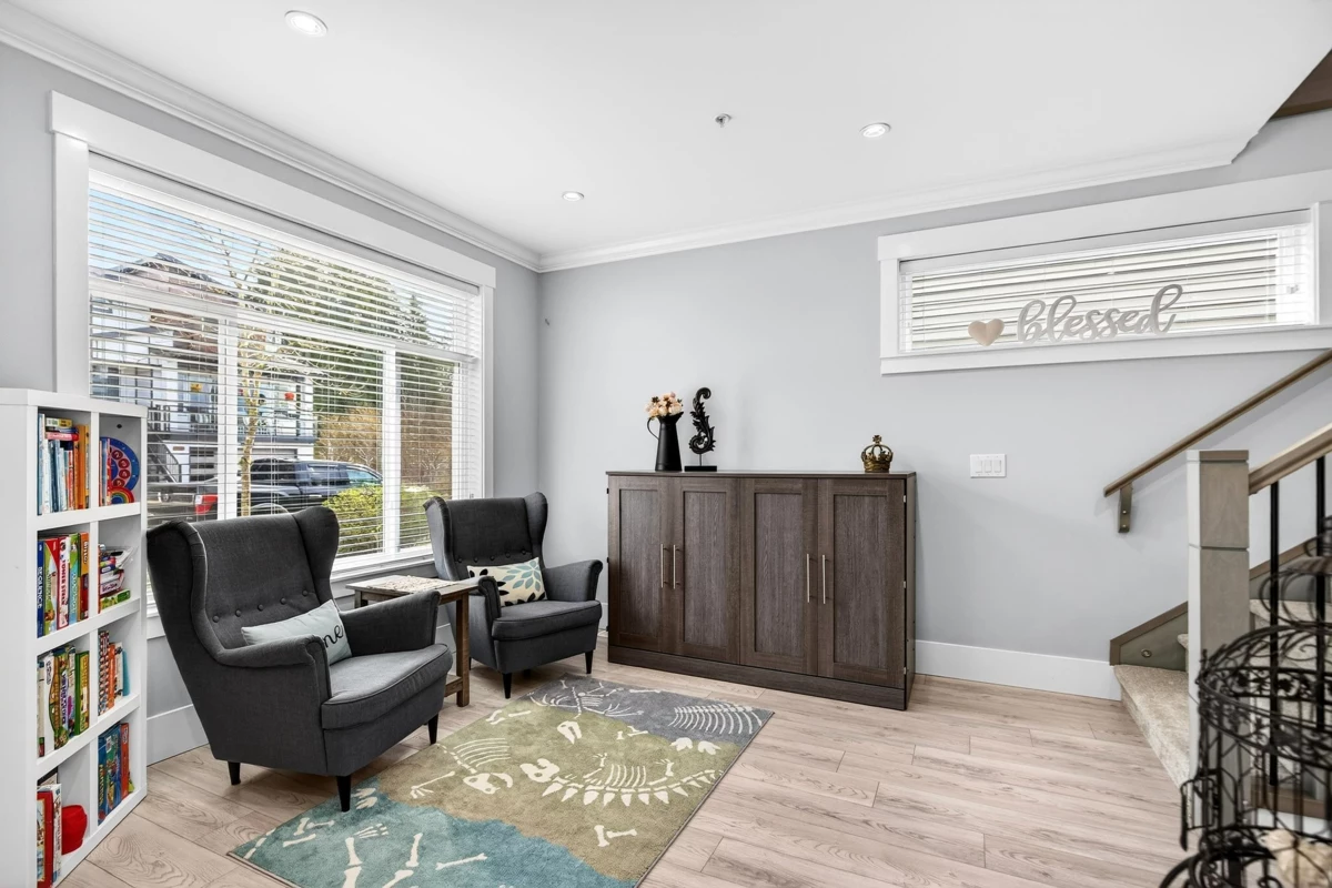 Dining Area Photo of 13687 232a Street, Maple Ridge, BC