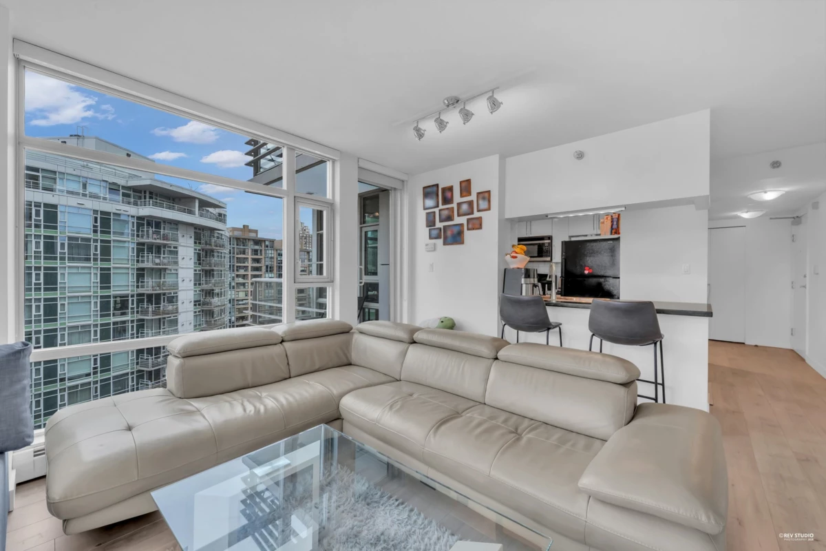 Dining Area Photo of 1506 1199 Marinaside Crescent, Vancouver, BC