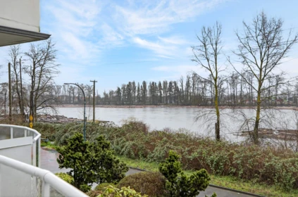 Garden / Landscaping Photo of 8489 Nanaimo Street, Vancouver, BC