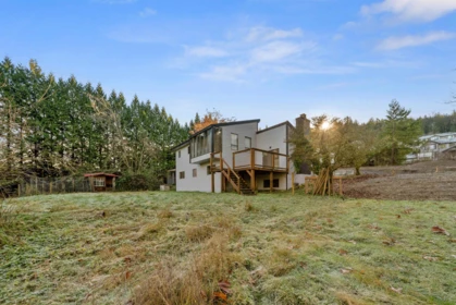 Front Yard Photo of 25443 Bosonworth Avenue, Maple Ridge, BC