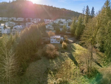 Garden / Landscaping Photo of 25443 Bosonworth Avenue, Maple Ridge, BC