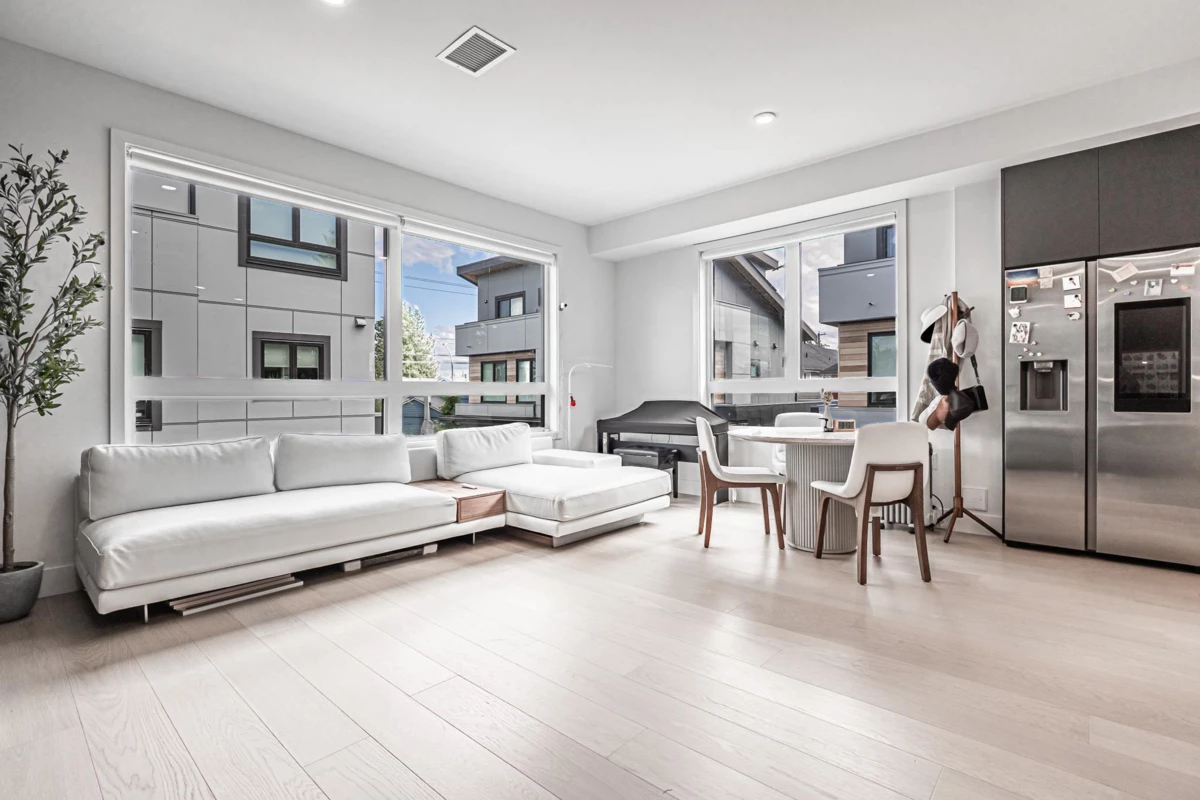 Family Room Photo of 4 9099 No. 2 Road, Richmond, BC